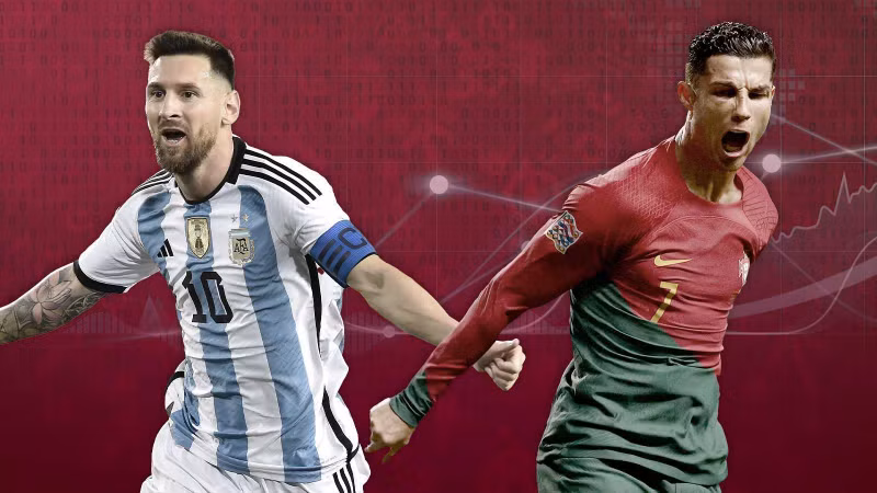 Lần gần nhất Ronaldo đối đầu Messi là trận giao hữu diễn ra đầu năm nay giữa đội các ngôi sao Saudi Arabia và PSG. Cả Messi và Ronaldo đều ghi bàn và đội của Ronaldo thắng 5-4. Chốt thời điểm Messi so tài Ronaldo tại châu Á
