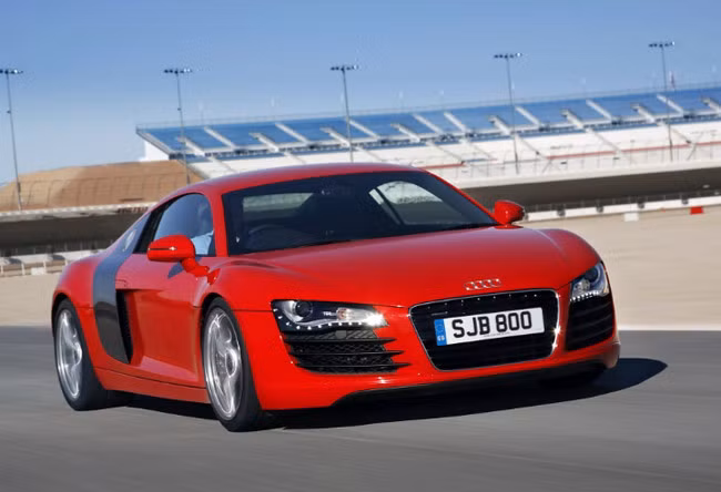Audi R8 Coupe (Ảnh: Carmoola). Chiêm ngưỡng dàn siêu xe triệu đô của Son Heung Min