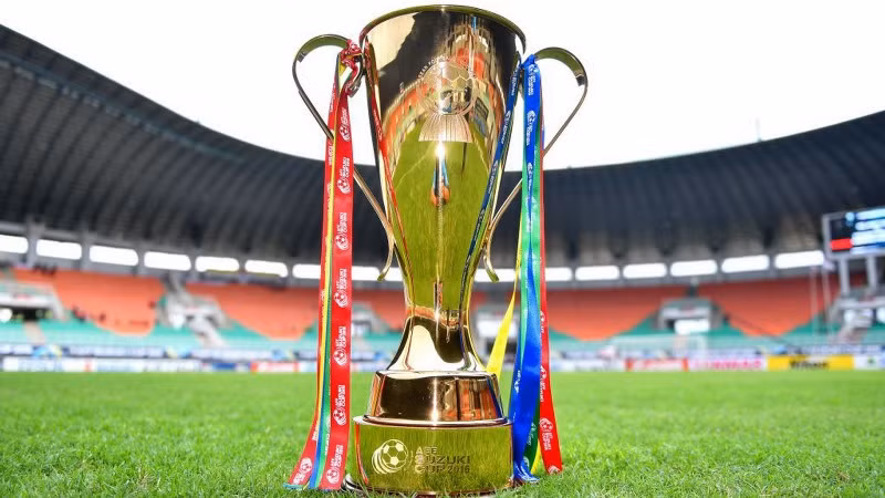Ở World Cup 2026, châu Á được tăng từ 4,5 suất lên 8 suất tham dự giải và ông Infantino đoán một đội ASEAN sẽ giành vé. Nga và nhiều đội mạnh có thể dự AFF Cup?