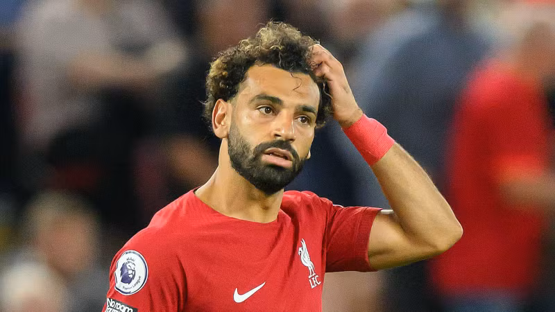 Tờ Sabuncuoglu tiết lộ: "Besiktas đã gửi đề nghị tới Mohamed Salah. Ở cuộc đàm phán ban đầu, Salah yêu cầu mức lương 15 triệu euro mỗi năm. liverpool-winger-mohamed-salah-232918-949-2983.jpeg