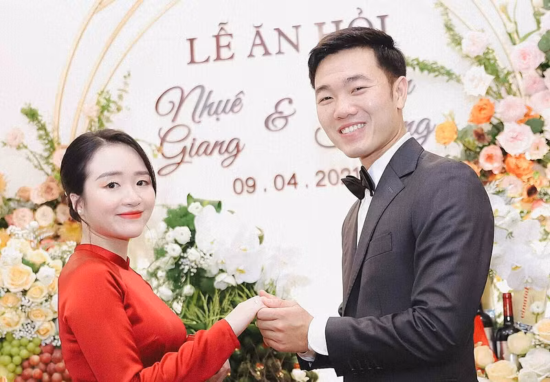 Ảnh cưới xinh lung linh của dàn cầu thủ Việt