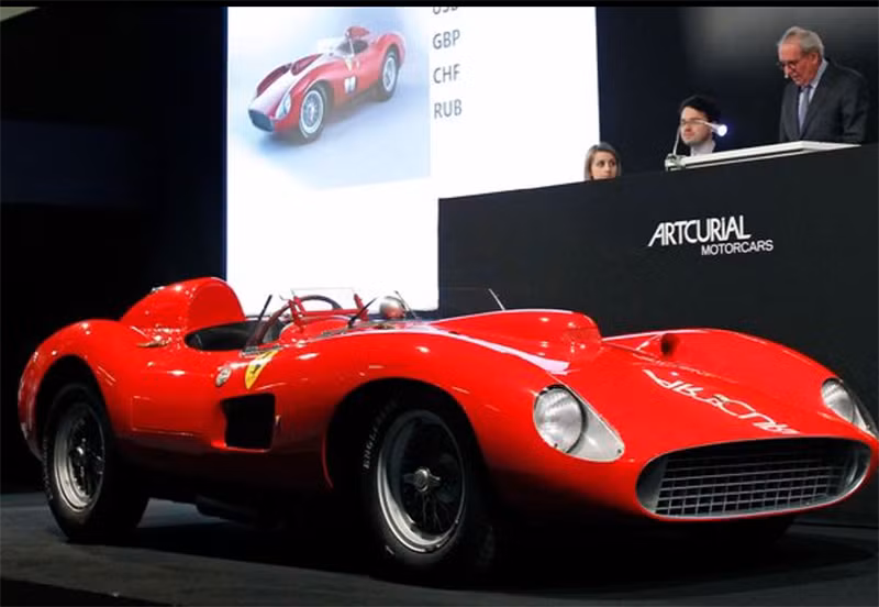 Ferrari 335 S Spider Scaglietti - 28 triệu bảng Anh. Chiêm ngưỡng dàn siêu xe đẳng cấp của Messi