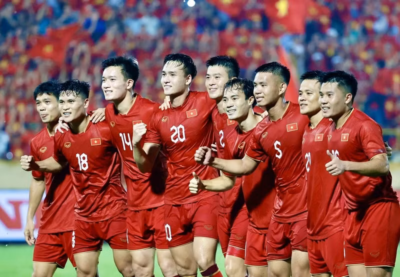 VCK Asian Cup 2023 sẽ diễn ra từ ngày 12/1 – 10/2 tại Qatar. Tuyển Việt Nam nằm ở bảng D và sẽ thi đấu ra quân gặp Nhật Bản ngày 14/1, so tài với Indonesia ngày 19/1 và Iraq ngày 24/1. AFC chỉ ra 5 tài năng trẻ đáng xem ở Asian Cup 2023