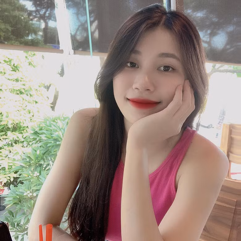 Vóc dáng đẹp từng centimet của cựu tuyển thủ nữ U19 Việt Nam 