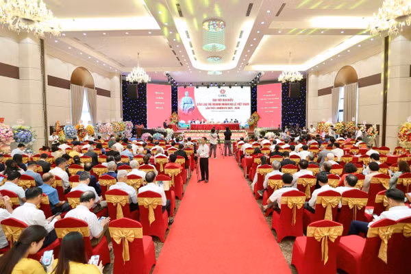 Sáng 12/10, CLB Doanh nhân họ Lê Việt Nam tổ chức Đại hội đại biểu lần thứ I, nhiệm kỳ 2025-2030.