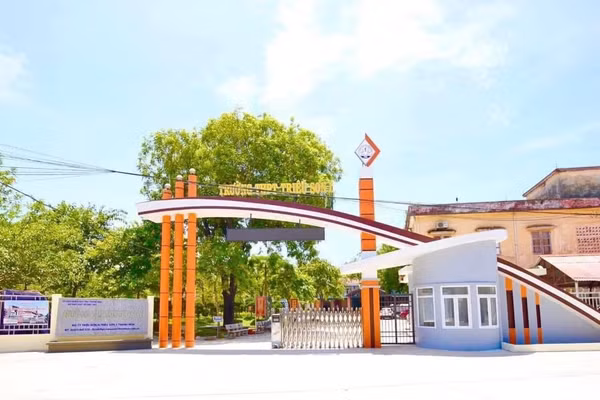 Trường THPT Triệu Sơn 1.