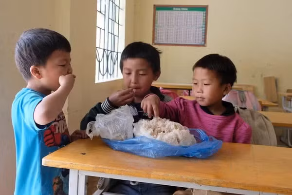 Gieo ước mơ nơi biên giới