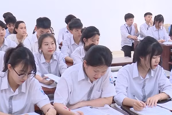 Tình trạng sĩ số học sinh/lớp ở nhiều địa phương trên địa bàn Thanh Hoá vượt so với quy định.