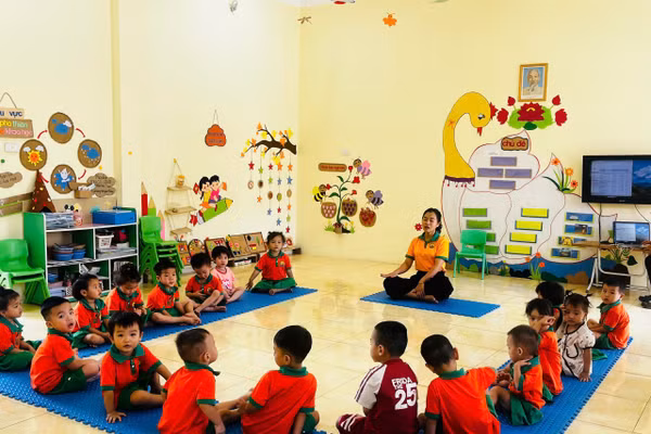 Theo quy định mới, Chủ tịch UBND xã được giao quyền điều động, biệt phái, tiếp nhận và chuyển công tác đối với nhà giáo tại các cơ sở công lập do xã quản lý.