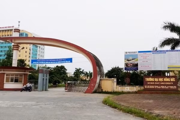 Trường Tiểu học, THCS và THPT Hồng Đức trực thuộc Trường Đại học Hồng Đức.