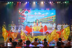 Văn nghệ khai mạc Hội thi.