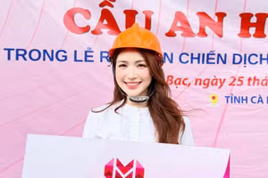 Hòa Minzy đánh dấu tuổi mới bằng món quà ý nghĩa tặng bà con Cà Mau 