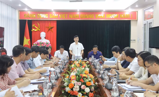 Các ban HDND tỉnh Vĩnh Phúc họp bàn về kế hoạch phát triển kinh tế xã hội của tỉnh các tháng cuối cùng của năm