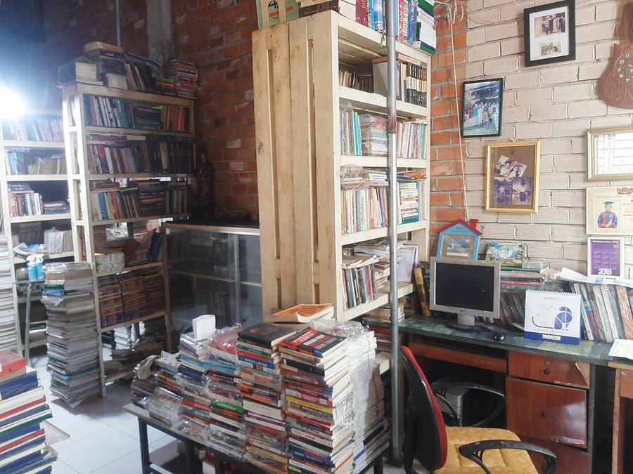 Không gian sách do chàng trai 9x thiết kế.