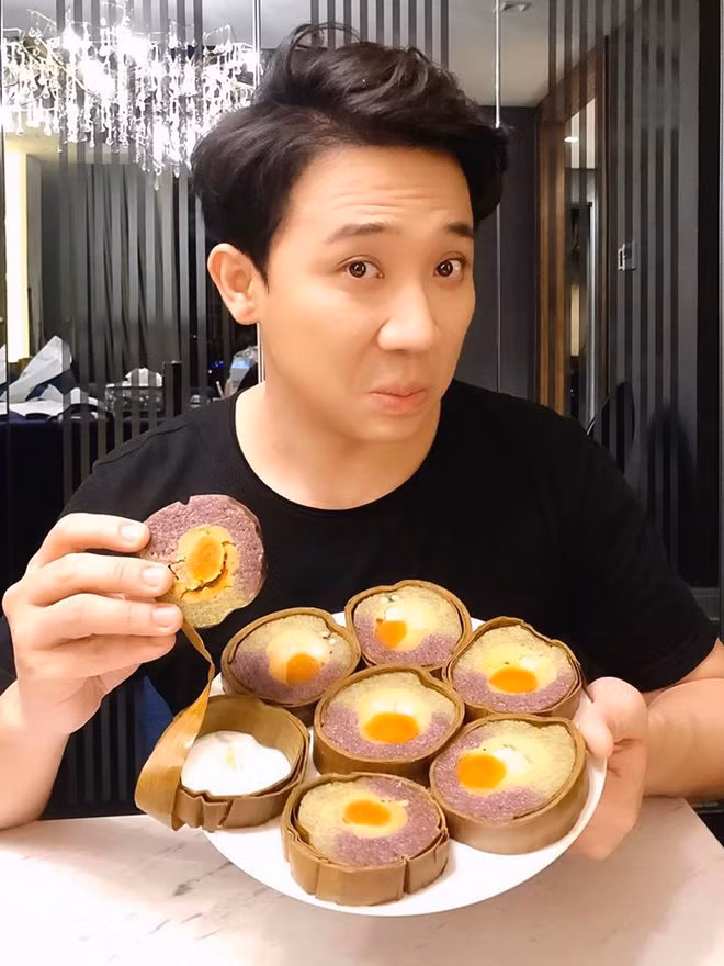 Với thực đơn tại gia toàn món ngon thế này, Hari Won không sợ tăng cân cũng lạ. Không phải ngẫu nhiên mà Trấn Thành có biệt danh là "Đuông dừa" đâu!