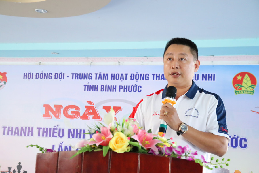 Anh Bùi Xuân Dũng - Phó GĐ Trung tâm hoạt động TTN tỉnh Bình Phước phát biểu tại sự kiện. Anh Bùi Xuân Dũng - Phó GĐ Trung tâm hoạt động TTN tỉnh Bình Phước phát biểu tại sự kiện.