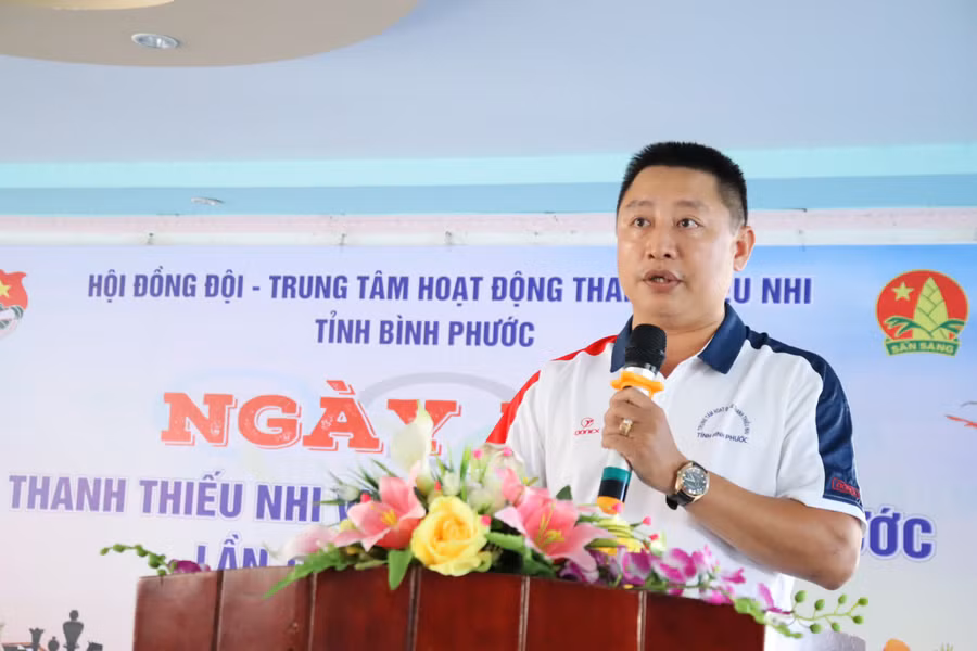 Anh Bùi Xuân Dũng - Phó GĐ Trung tâm hoạt động TTN tỉnh Bình Phước phát biểu tại sự kiện.