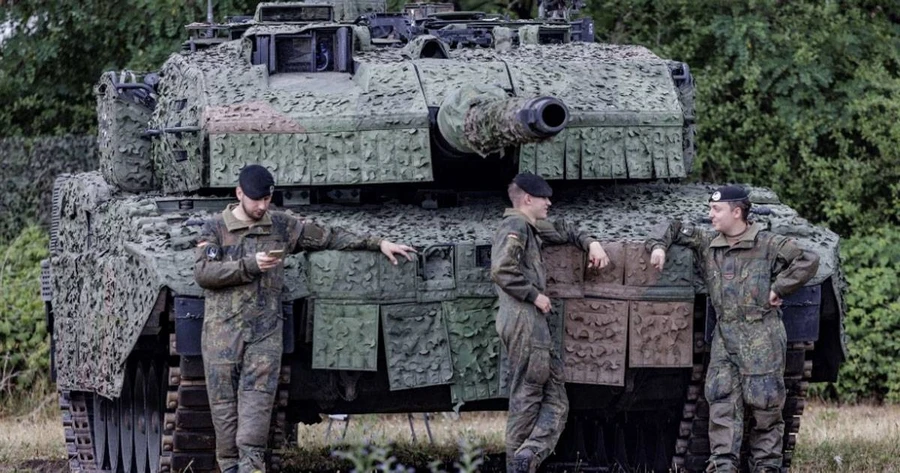 Xe tăng Leopard 2.