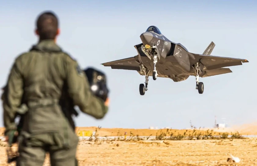 Tiêm kích F-35I của Israel.