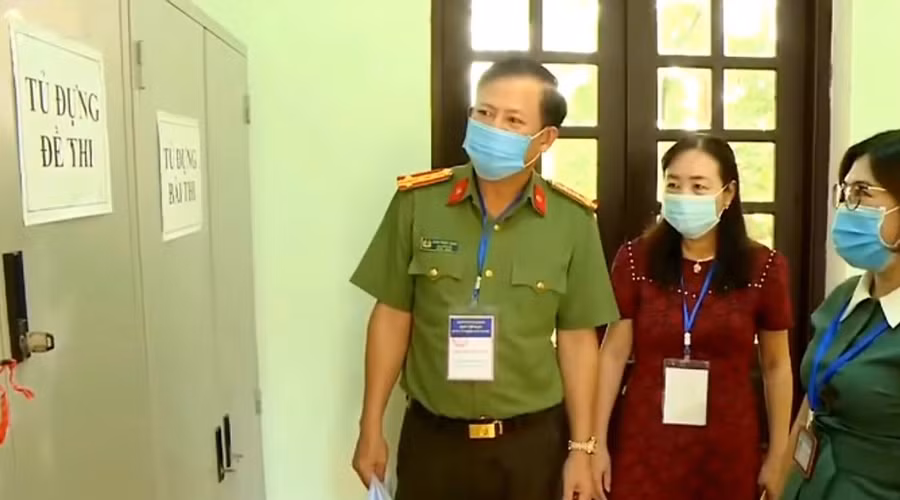 Công an Ninh Bình kiểm tra công tác bảo vệ đề thi, bài thi.