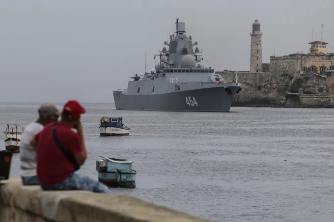 Chiến hạm Đô đốc Gorshkov tiến vào cảng Havana, Cuba ngày 12/6.