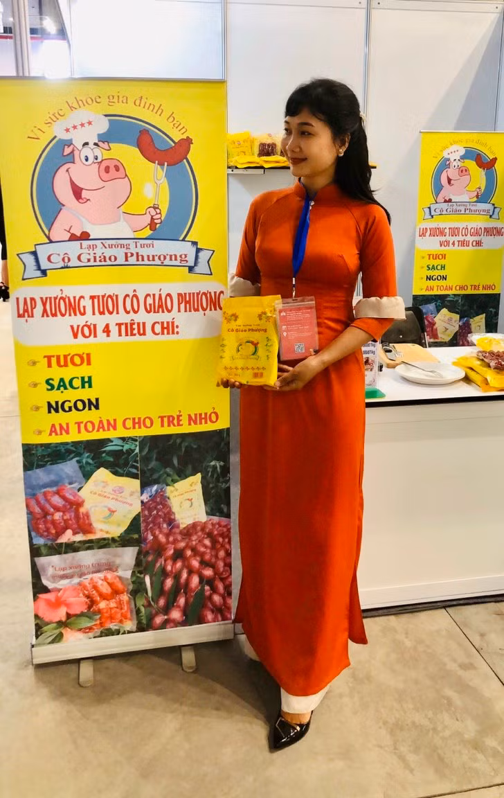 Lạp xưởng tươi cô giáo Phượng nhận được nhiều sự yêu thích, lựa chọn của cả khách hàng trong và ngoài tỉnh.