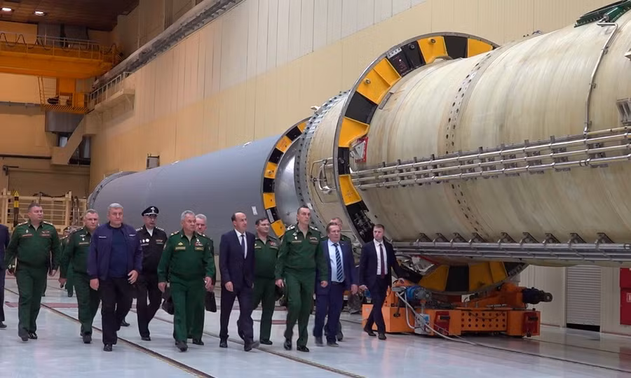 Kích thước khổng lồ của tên lửa Sarmat.