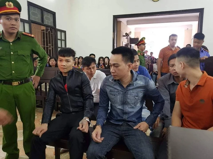 Ngô Bá Khá và các đồng phạm tại tòa