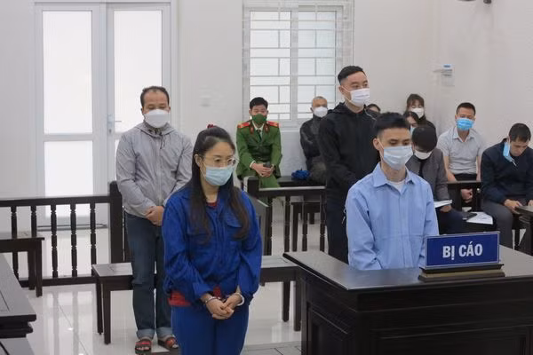 Các bị cáo tại tòa.