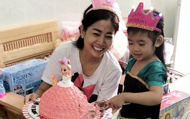 Trước khi nhắm mắt, diễn viên Mai Phương vẫn dành trọn tình yêu cho con gái nhỏ Trước khi nhắm mắt, diễn viên Mai Phương vẫn dành trọn tình yêu cho con gái nhỏ