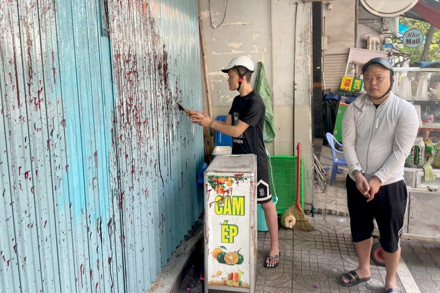 Cả hai đối tượng xin khắc phục hậu quả để được sự khoan hồng (Ảnh: Công an cung cấp)