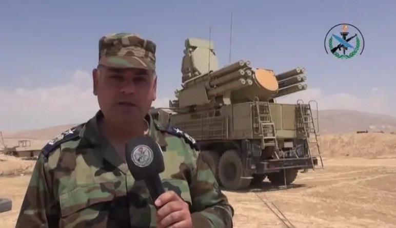 Cùng với số lượng lớn tên lửa đất đối đất, Hezbollah còn sở hữu một số hệ thống phòng không Pantsir do Syria cung cấp. 