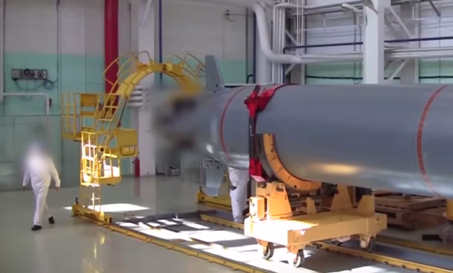 Kích thước khổng lồ của Poseidon.