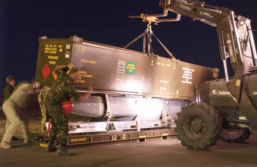 Tên lửa Storm Shadow được chuyển đến Ukraine.