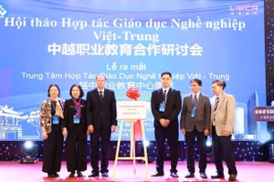 Lễ ra mắt Trung tâm hợp tác Giáo dục nghề nghiệp Việt - Trung. Ảnh: TH.