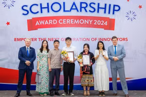 Nữ sinh dân tộc Khơ Mú Ốc Thị Quỳnh Anh xuất sắc giành học bổng ‘Trái tim sư tử’ 1 tỷ đồng.