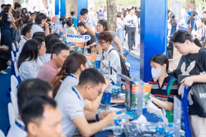 Đại học Phenikaa tham gia Ngày hội Lựa chọn nguyện vọng xét tuyển 2026, đồng hành cùng học sinh khi đăng ký, điều chỉnh nguyện vọng xét tuyển.