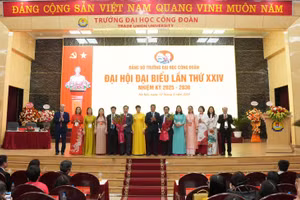 Ban chấp hành Đảng bộ lần thứ XXIV, nhiệm kỳ 2025 - 2030 ra mắt Đại hội.