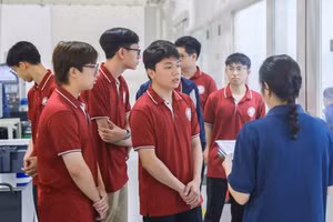 Sinh viên Trường ĐH Việt Nhật (ĐH Quốc gia Hà Nội).