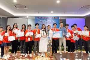 Đoàn Việt Nam đoạt thành tích cao tại Kỳ thi Olympic Vật lý trẻ thế giới WYPO 2024.