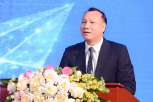 PGS.TS Nguyễn Đức Sơn – Hiệu trưởng Trường ĐH Sư phạm Hà Nội phát biểu tại lễ khai giảng.