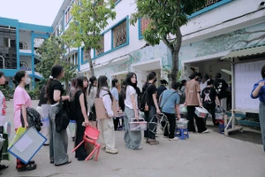 Thí sinh dự thi năng khiếu vào Trường ĐH Sư phạm Nghệ thuật Trung ương năm 2025 .