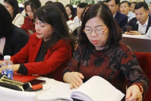 Học viên chăm chú học tập, nghiên cứu tài liệu.