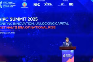 Phó Thủ tướng Chính phủ Nguyễn Chí Dũng phát biểu tại Diễn đàn.