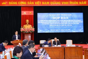 Ông Thái Văn Tài – Vụ trưởng Vụ Giáo dục Phổ thông (Bộ GD&ĐT) chia sẻ tại buổi họp báo.