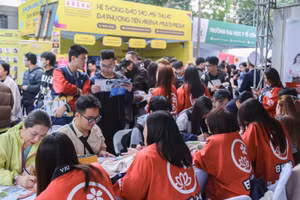 Hoạt động tư vấn tuyển sinh của Trường ĐH Việt Nhật (ĐH Quốc gia Hà Nội).