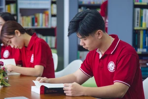 Sinh viên Trường ĐH Việt Nhật (ĐH Quốc gia Hà Nội).