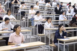 Thí sinh tham dự Kỳ thi độc lập của Trường ĐH Sư phạm Hà Nội năm 2024.