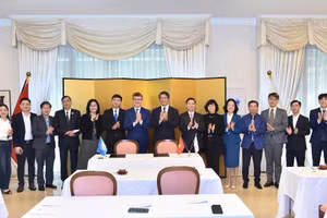 Các đại biểu tham dự Lễ ký kết.