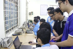 Sinh viên Trường ĐH Giao thông vận tải.